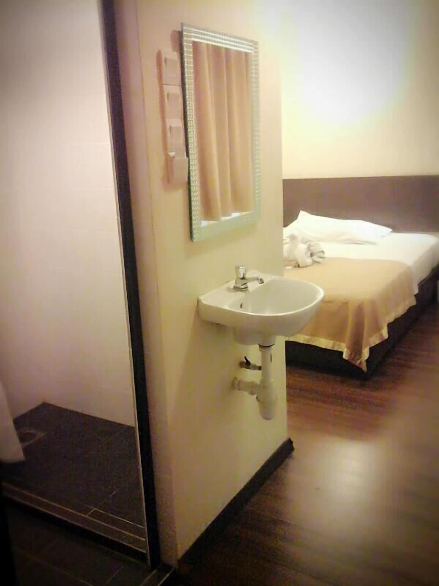 So Hotel George Town Exterior photo