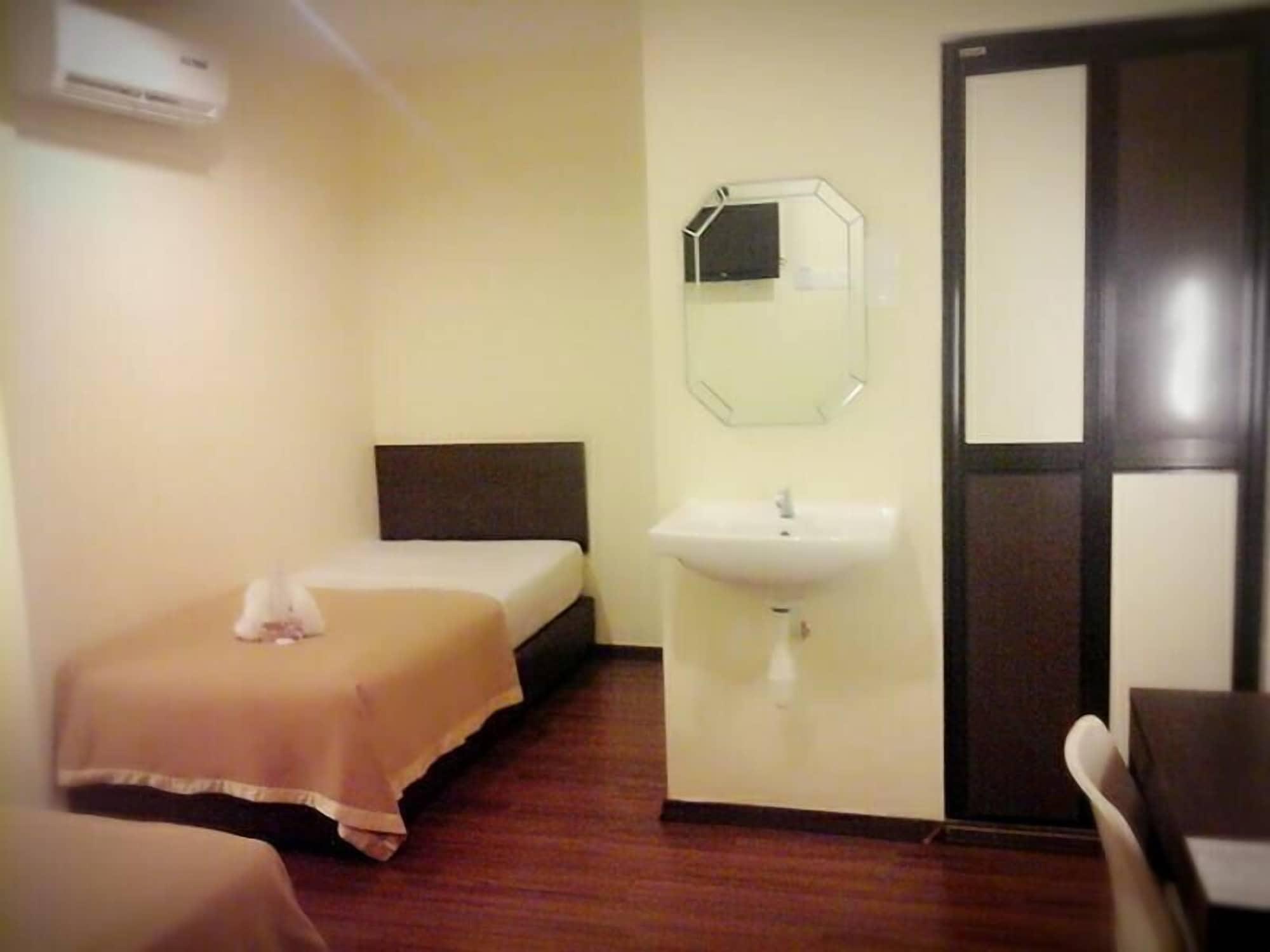 So Hotel George Town Exterior photo
