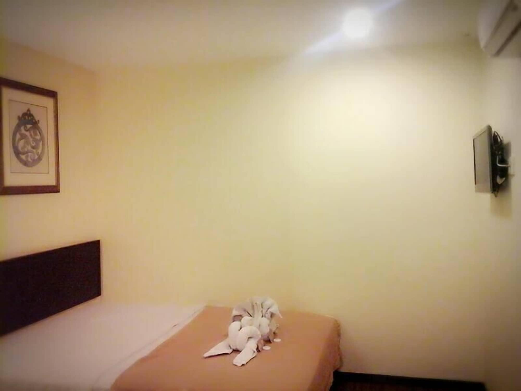 So Hotel George Town Exterior photo