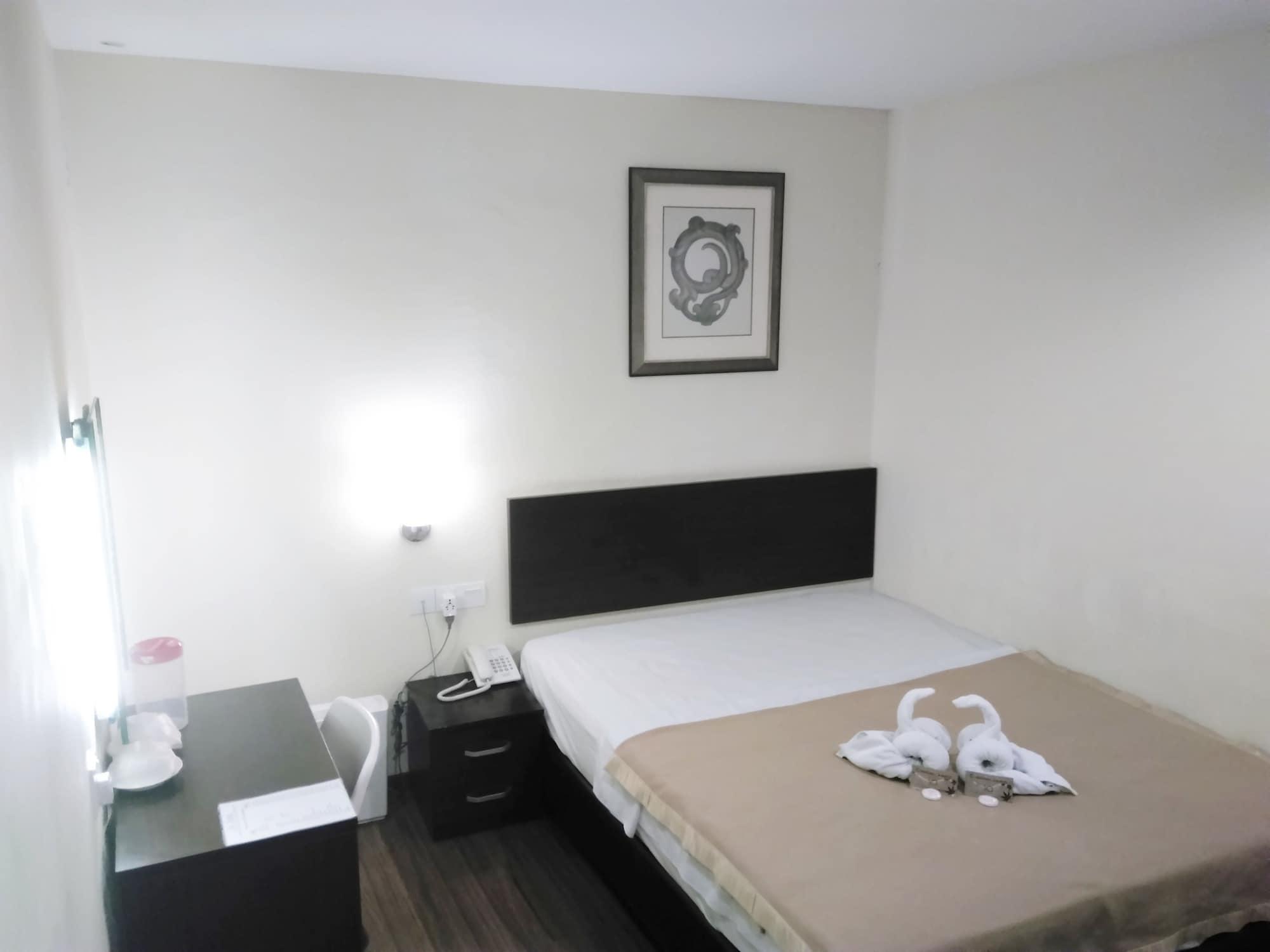 So Hotel George Town Exterior photo